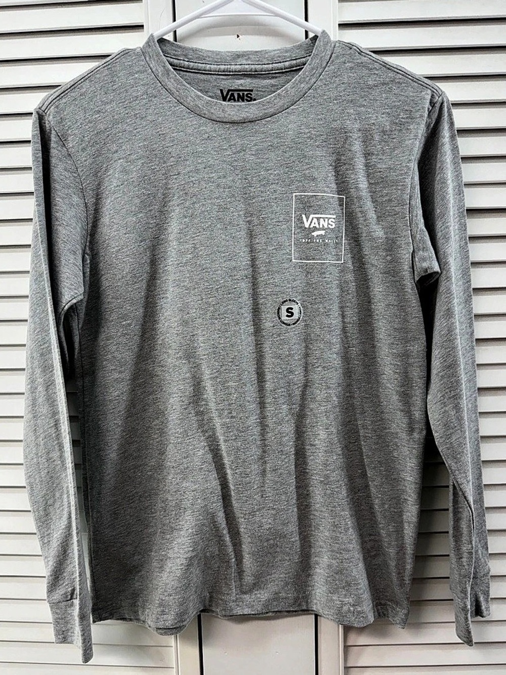 Vans Classic Fit boys size small 8-10 Checkered Graphic Long Sleeve Gray